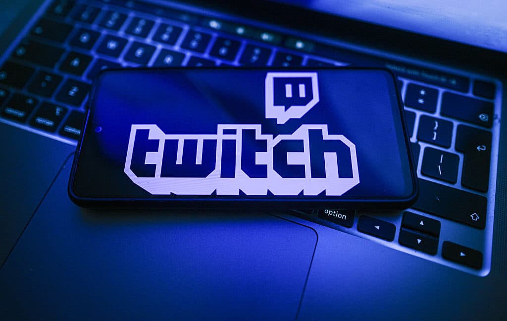 Twitch foydalanuvchilari endi o'z kontentini Amazon AI o'rgatishidan voz kechishi mumkin maqolasi rasmi