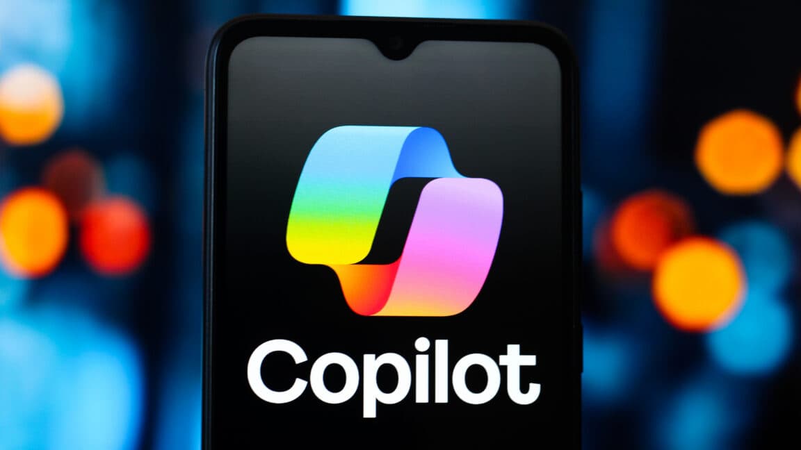 Microsoft Copilot o'zini buzishga imkon beruvchi yashirin parametrlarni fosh qildi maqolasi rasmi
