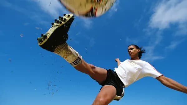 Google o'zining Gemini va Pixel brendlari orqali Yevropaning 5 ta yetakchi futbol klubi bilan hamkorlik boshladi maqolasi rasmi